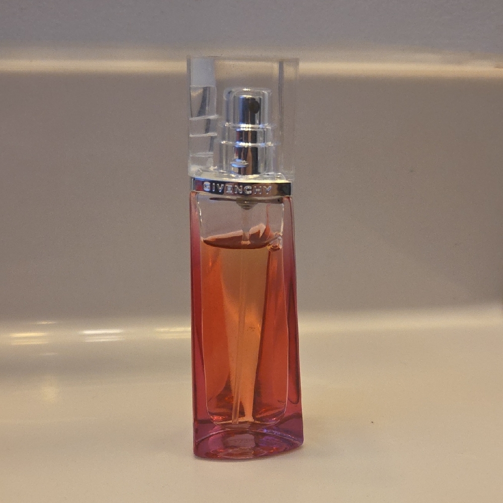 Givenchy Very Irresistable Fragrance
